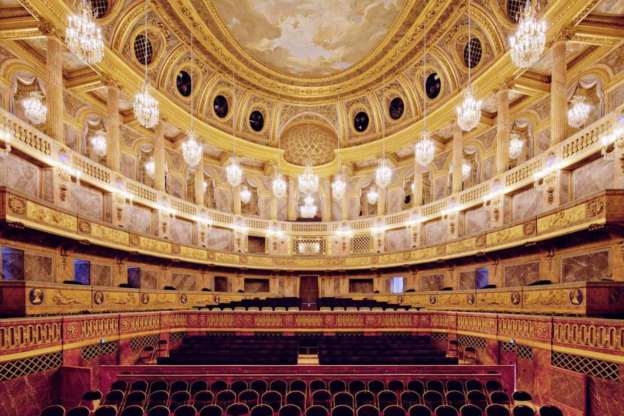 Studette Remilly A Versailles Exteriör bild
