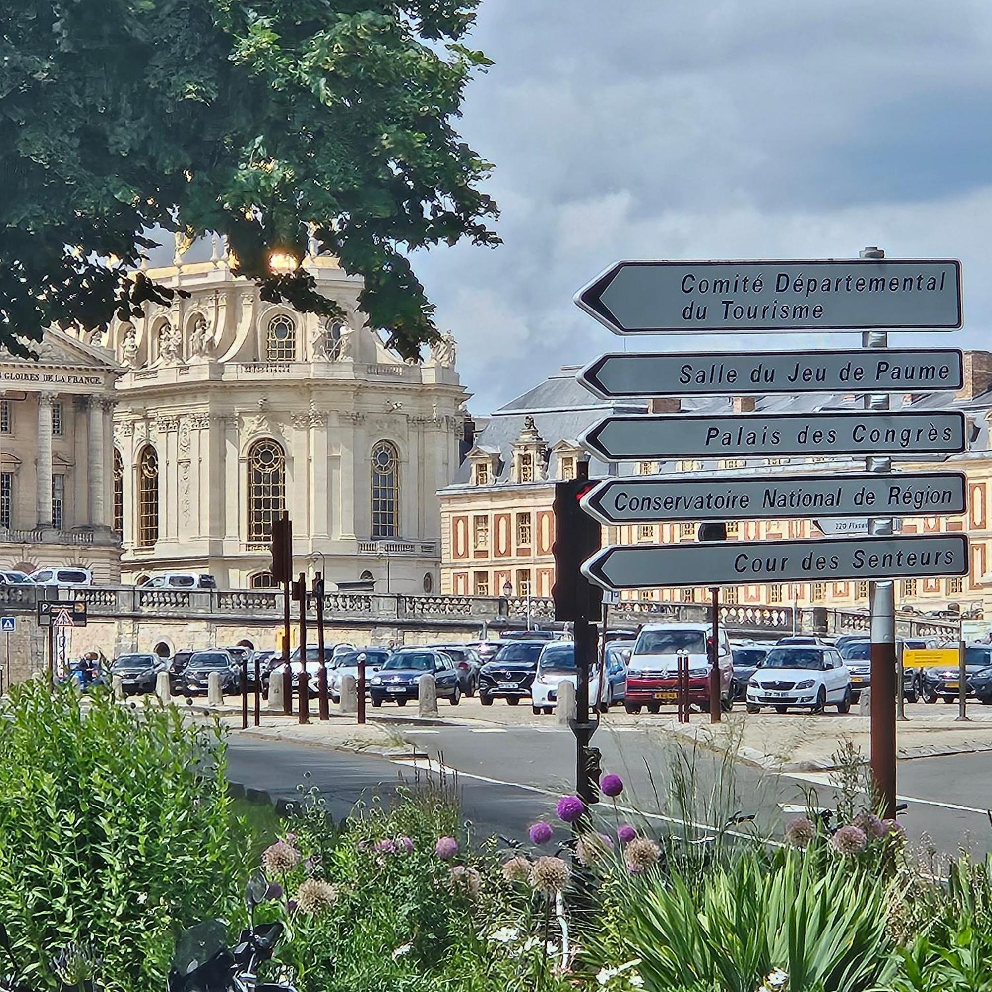 Studette Remilly A Versailles Exteriör bild